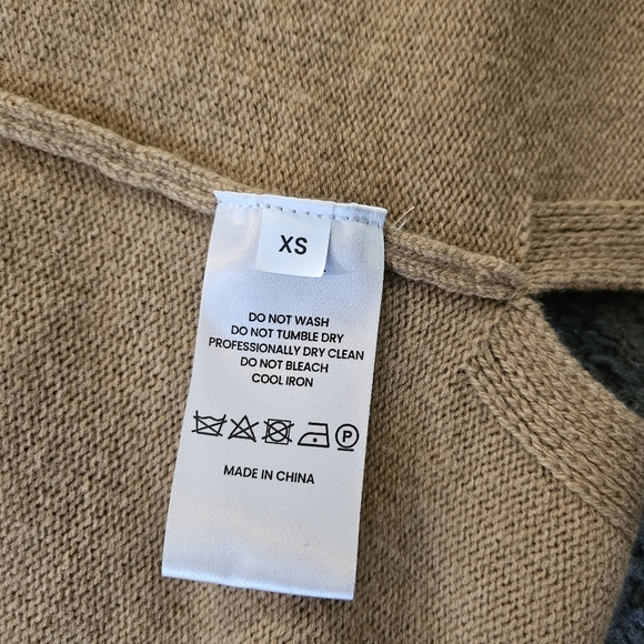 GENTLE HERD 100% Wool Long Cardigan With Pockets - Picture 4 of 7